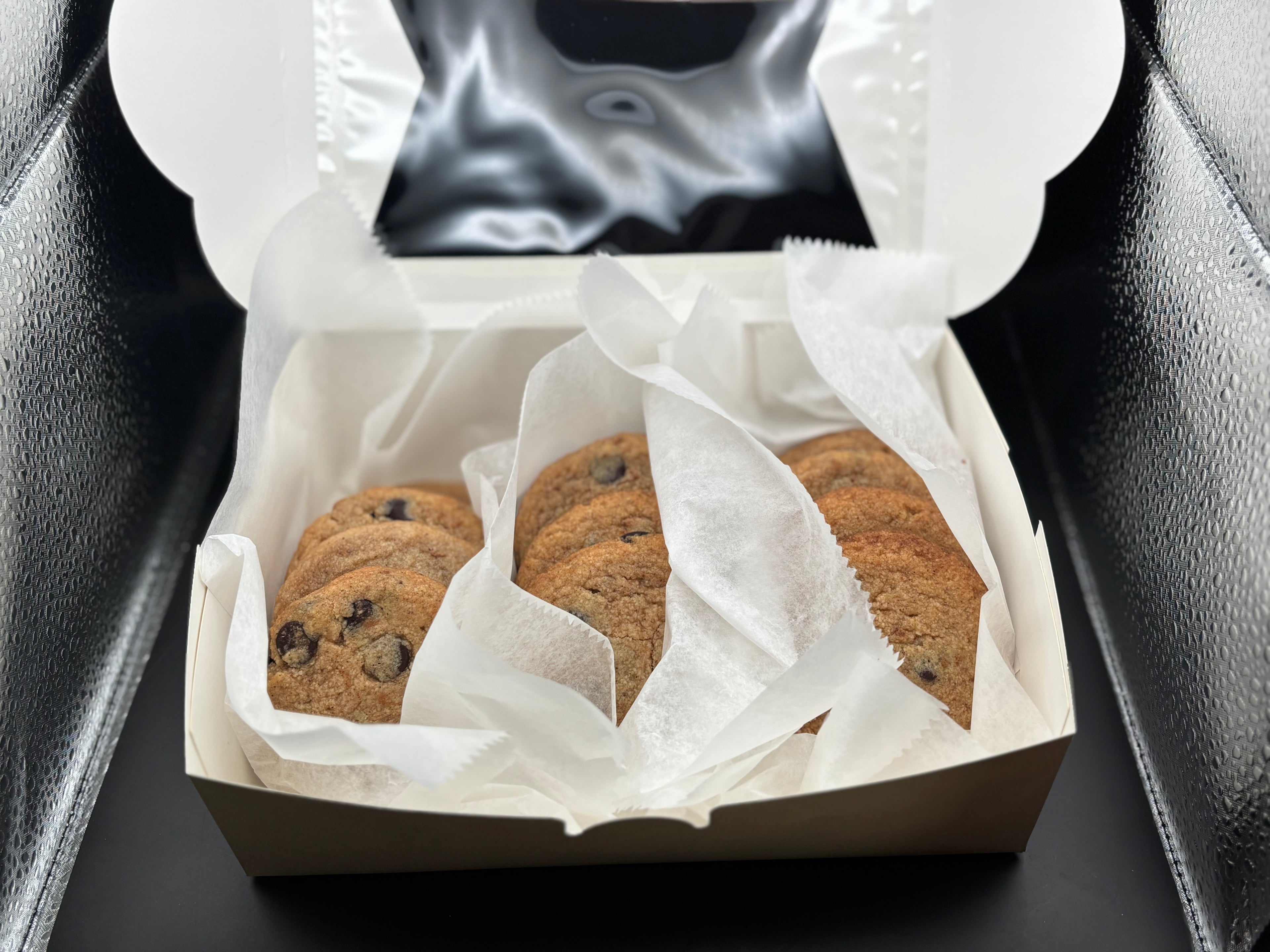Keto & Gluten Free Chocolate Chip Cookies (12 Pack)